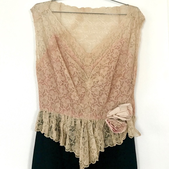 Vintage 40’s lace peplum crepe rayon black dress - Picture 3 of 7